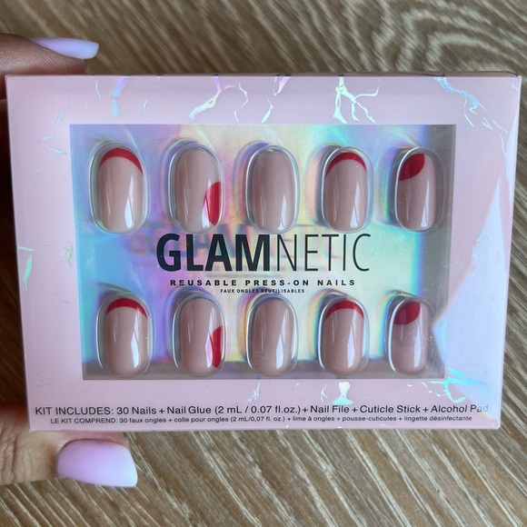 GLAMNETIC press on nail set, short round in Hot Dot - Picture 4 of 5